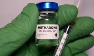 Metadon: zastosowania, działanie i skutki uboczne leku