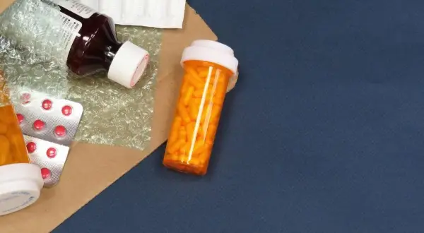 Import docelowy leków: jak sprowadzić lek niedostępny w Polsce